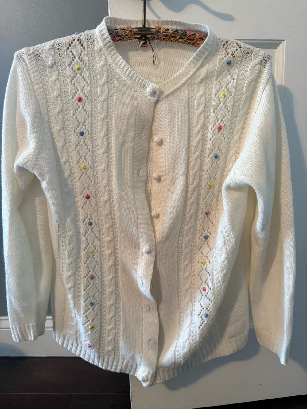 Vintage White Embroidered Cable-Knit Women’s Cardigan Sweater